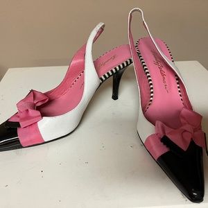 Leather low heel pink, black and white, slingback